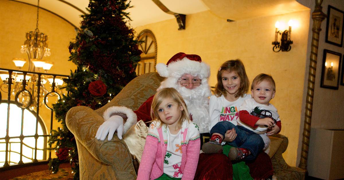 Celebrate the holidays with these special Santa brunch, breakfast events in northern Illinois