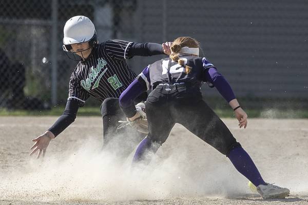 Madisyn Eikenberry sets the tone in Rock Falls’ 7-4 softball win at Dixon