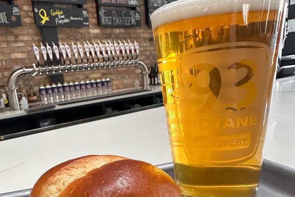 93 Octane in Elmhurst to give away 100 free cheeseburgers