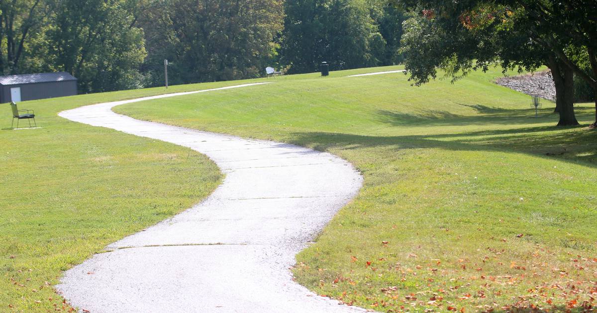 Peru awards bids for new walking path at Baker Lake