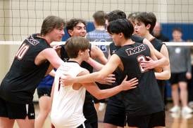 Boys Volleyball: Bratt’s 10 kills help Wheaton Warrenville South defeat Geneva 2-0 to open conference play