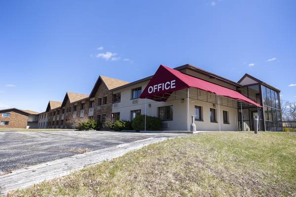 Lee County Board OKs zoning change for Dixon’s former Magnuson Hotel; clears way for 70-unit apartment complex