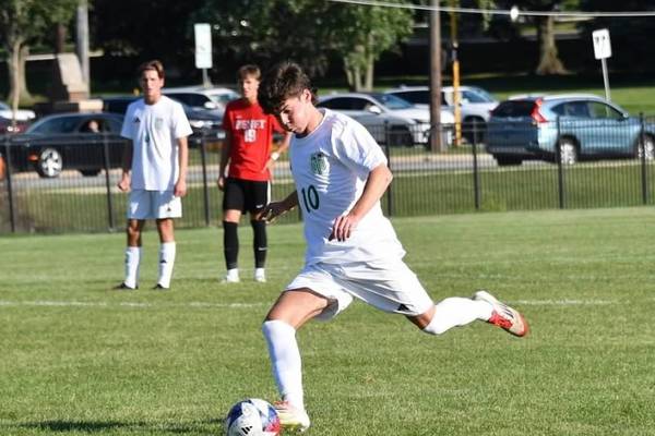 Suburban Life boys soccer notebook: Quinn Stratton, York start strong at Streamwood Fall Classic