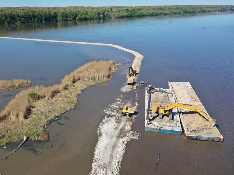 Photos: Crews near completion of $5-10M Starved Rock breakwater project