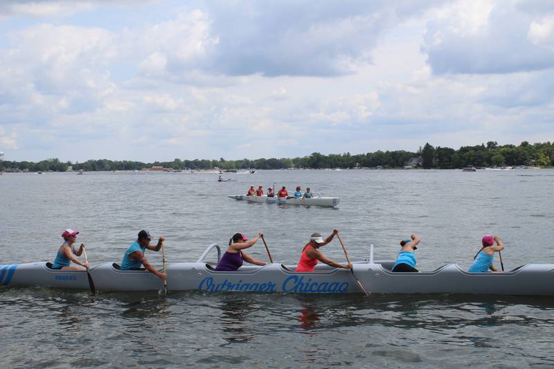 Highland Park-based canoe club Outrigger Chicago takes their 40-foot long Hawaiian-style boats onto Crystal Lake.