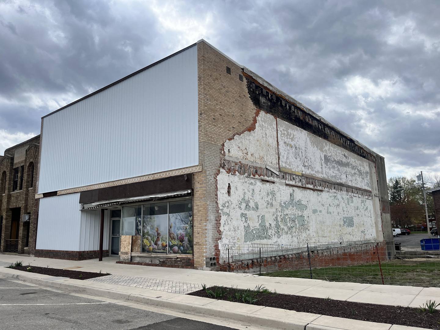 The “Rise From the Ashes Revitalization Project,” funded with a nearly $2 million grant announced Tuesday, April 22, 2025, will rehabilitate the city-owned building at 704 Illinois Avenue.