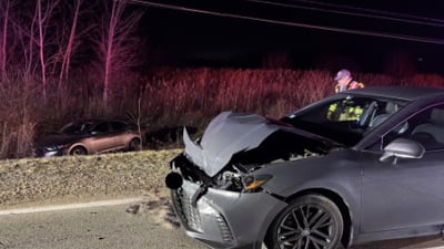3 people hospitalized after 3-vehicle crash in Pingree Grove