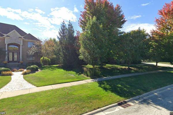 Sale closed in St. Charles: $1 million for a single-family home
