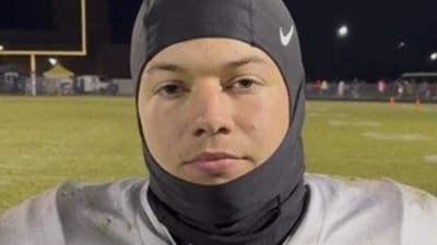 Minooka goes for two, beats Oswego East by slim 15-14 margin