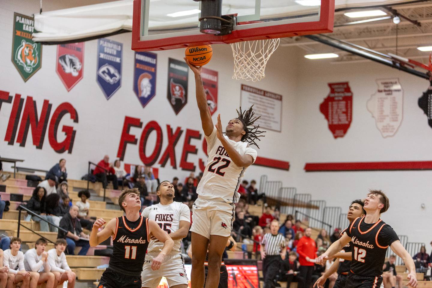 Yorkville's Braydon Porter goes in for the layup against Minooka on Thursday, Jan.22,2026 in Yorkville.