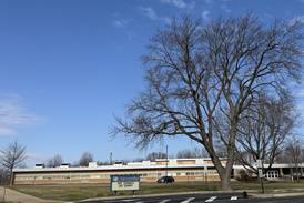 Minooka 201 planning changes to electronic device policy