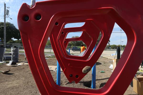 Photos: Peru builds ninja challenge course at Washington Park