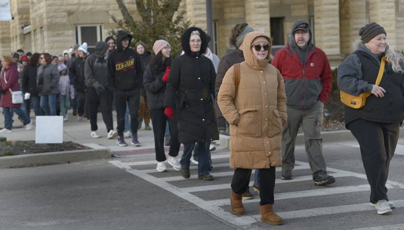 Hundreds showed up to walk the downtown streets of Ottawa Saturday evening for the Illinois Valley PADS sponsored “The Coldest Night Of The Year”, one-mile walk for walkers to sample the challenge of those who are homeless in the winter. The fundraising event contributed to the vital needs to support the growing homeless population in the Illinois Valley area.