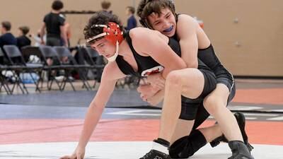 Wrestling notes: Glenbard East captures Upstate Eight Conference title
