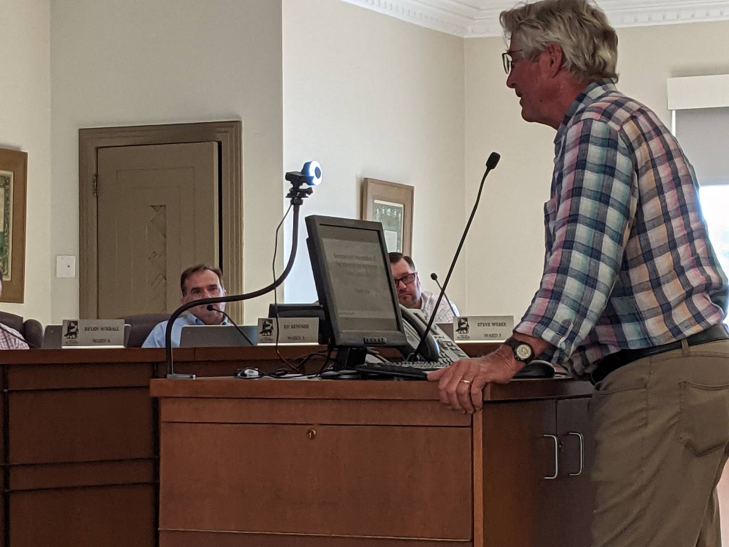 Former Kane County Board member Philip Lewis addressed St. Charles alderpersons Monday about plans for the former police station along the Fox River.