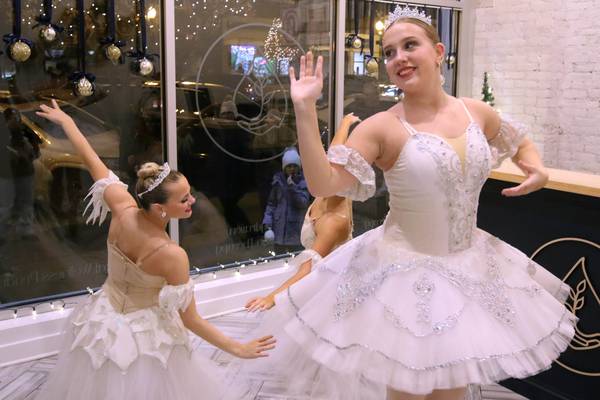 5 things to do in DeKalb County: Moonlight Magic in Sycamore, Holiday Makers Market and more this weekend