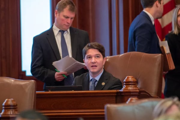 Illinois Senate advances bill to expel students who commit sexual violence at school