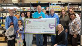 New Lenox food pantry receives donation of more than $10,000 from Will County women’s group