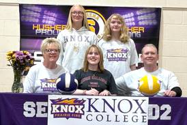 Serena’s Nicollette Walsh selects Knox College