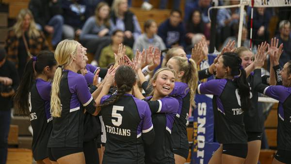Kelley Crowley, Downers Grove North keep their calm, hold off Downers Grove South to reach sectional final