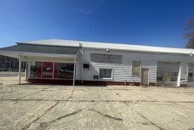 Former Illini Tire Co. building in DeKalb begins preparation for demolition