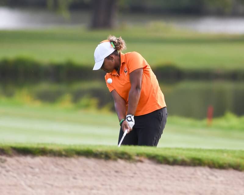 Taylor Miller of Plainfield East chips during the Southwest Prairie conference meet on Wednesday Sept. 24, 2025, held at Blackberry Oaks Golf course in Bristal.