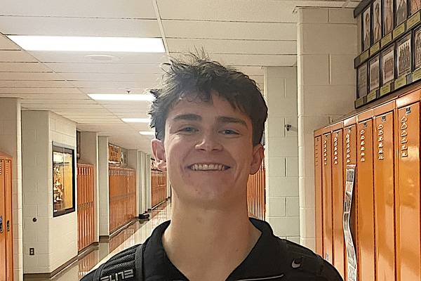 From outside and inside, Lincoln-Way West boys cruise past Bremen