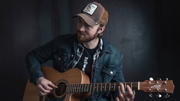 Australian guitar virtuoso Joe Robinson to perform at Elmhurst University 