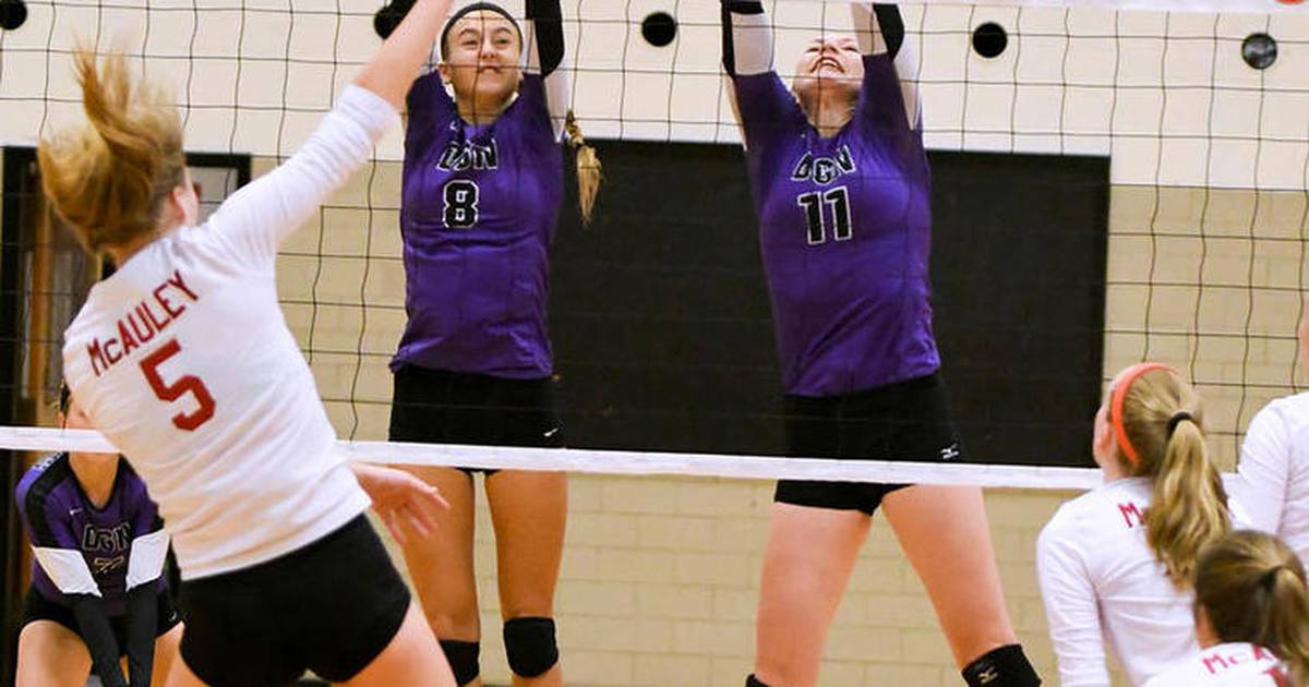 High school girls volleyball Downers Grove North, Downers Grove South