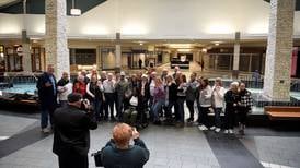 In mall-morium: Former, current employees of Spring Hill Mall gather to say goodbye as shopping center closes