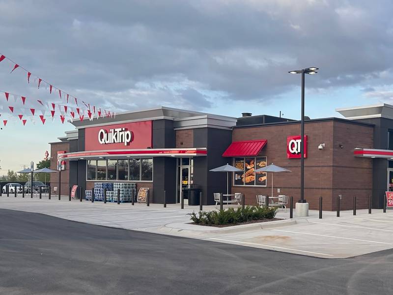 QuikTrip travel center opens in Minooka 