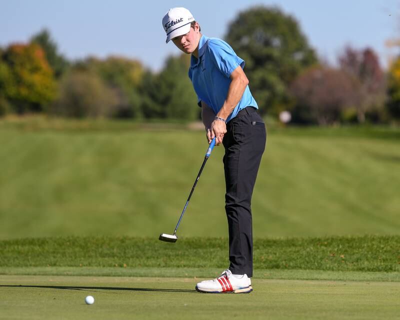 Willowbrook's Austin Coppersmith putts on Monday Oct. 7, 2024, during the 3A sectional match held at Blackberry Oaks Golf Course in Bristol.