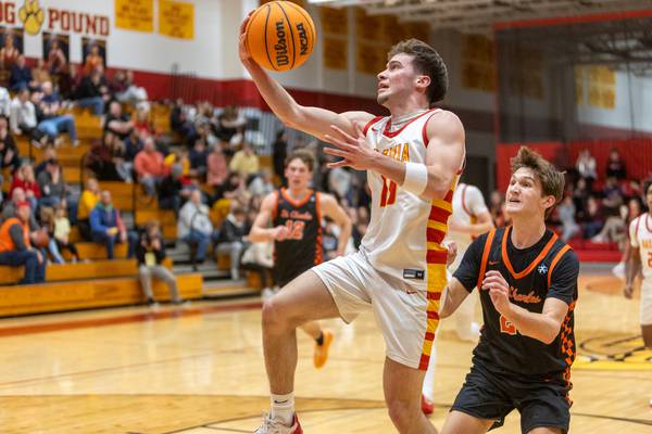 Joe Reid gets hot in second quarter, sparks big run to help Batavia take down St. Charles East