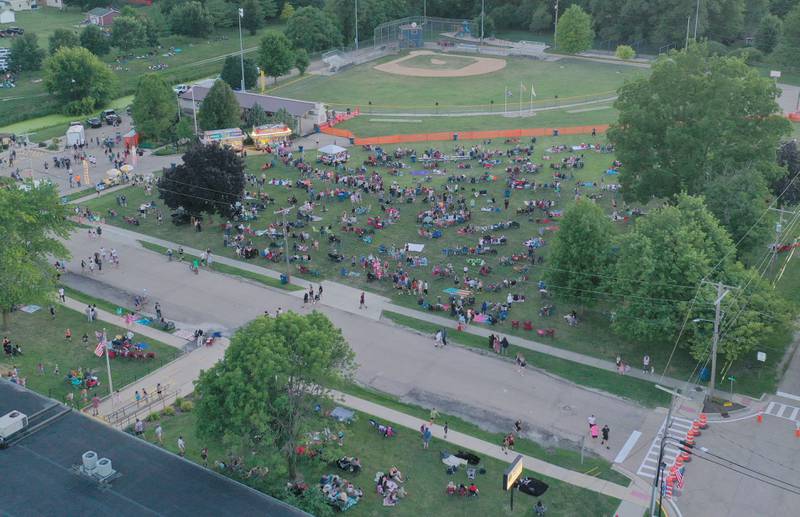 Photos Utica celebrates Independence Day with fireworks Shaw Local