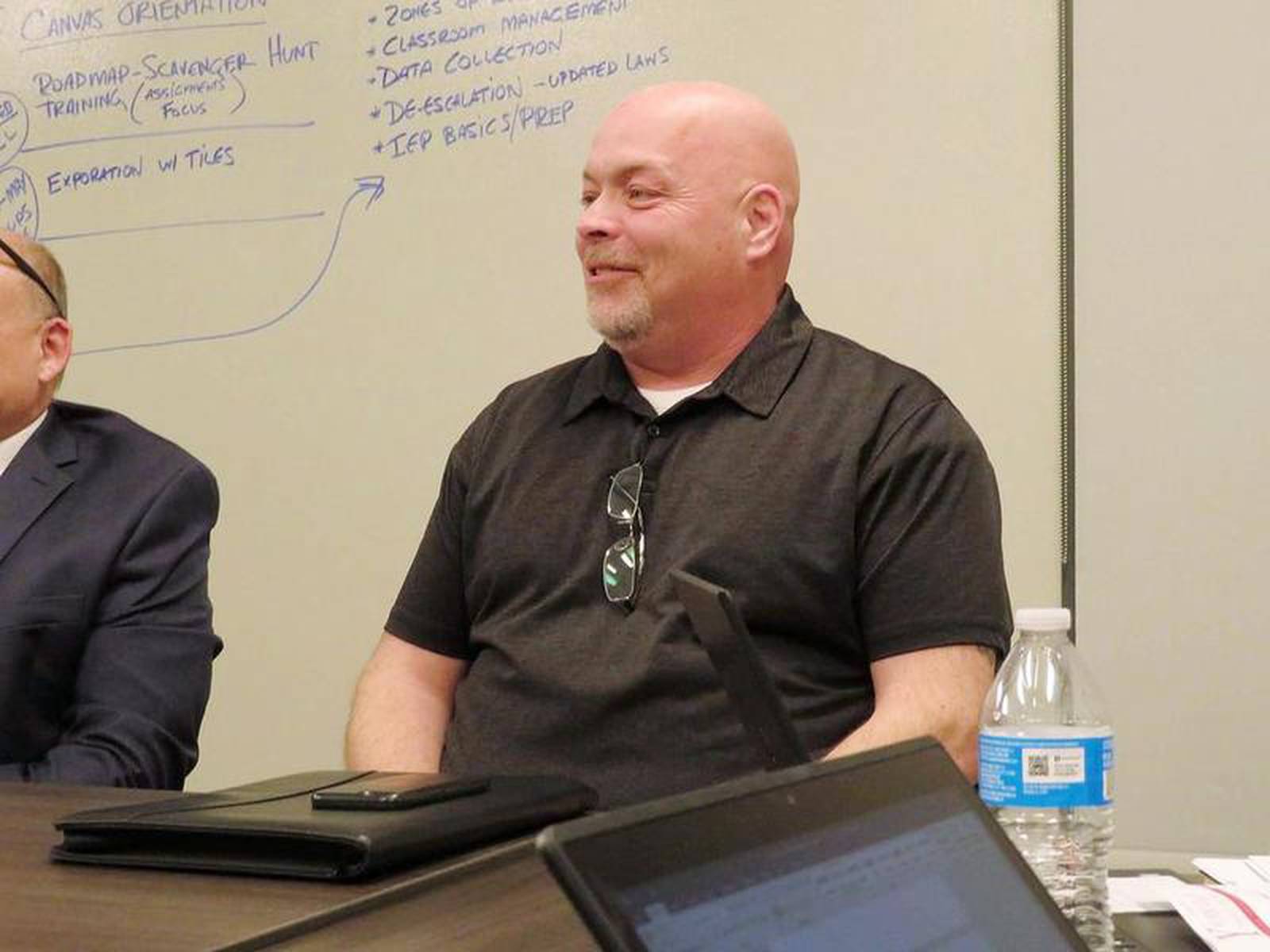 Yorkville School District 115 Board retains bus provider Shaw Local