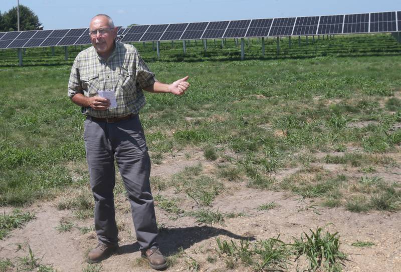Princeton Mayor Ray Mabry speaks during a ribbon-cutting of a 1-megawatt generating solar farm on Monday, June 23, 2025, at the intersection of Peggy Land and Epperson Road in Princeton.