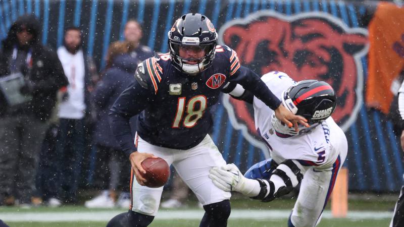 Bears film study: Caleb Williams’ ability to escape is a game-changer