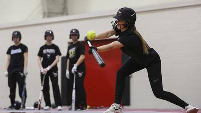 High school softball: Huntley's Reese Hunkins commits to Illinois