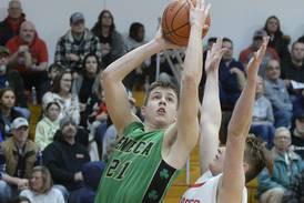 Boys basketball: Seneca rolls in the third, posts 67-45 victory over Streator