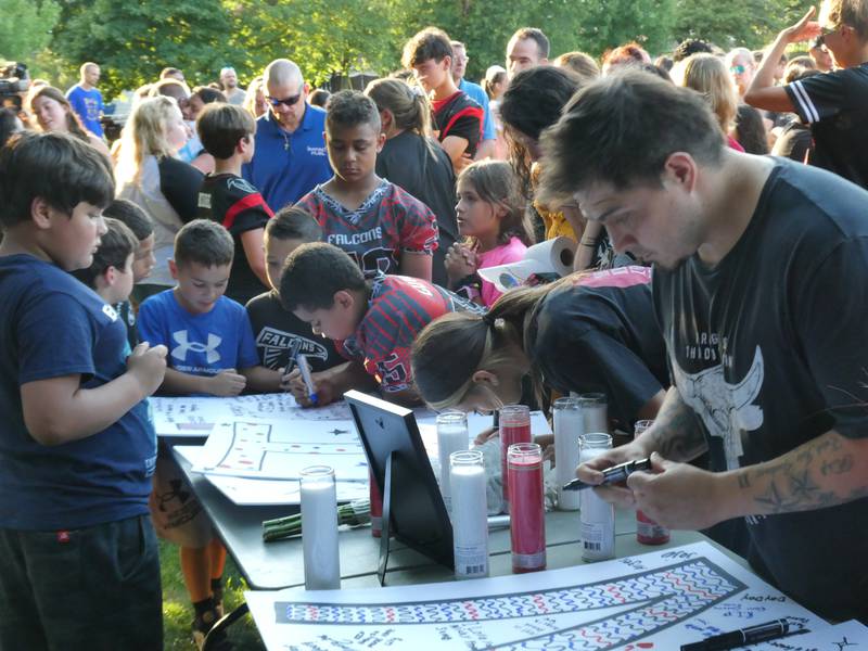 A prayer vigil and balloon release was held at Oriole Park in Chicago on Monday night, August 1, 2022 to mourn the loss of seven killed, including Lauren Dobosz and her four children, in a tragic car crash that occurred Sunday on I-90 near Hampshire.