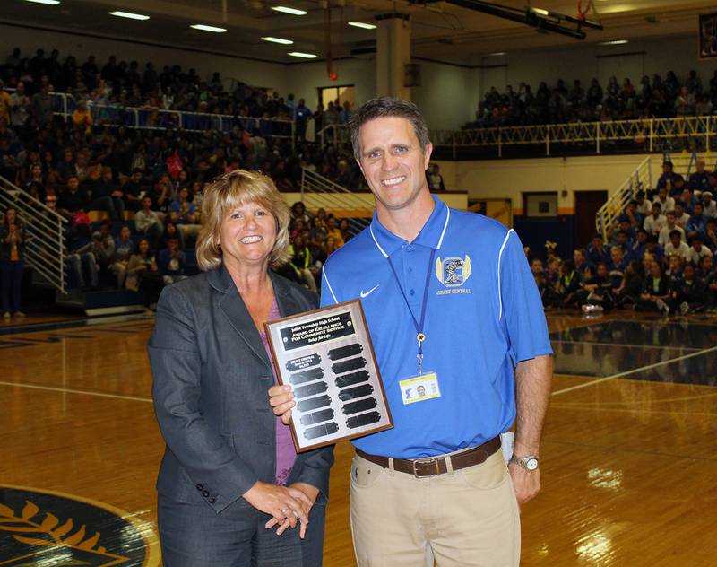 Joliet Central High School awarded Relay for Life trophy Shaw Local
