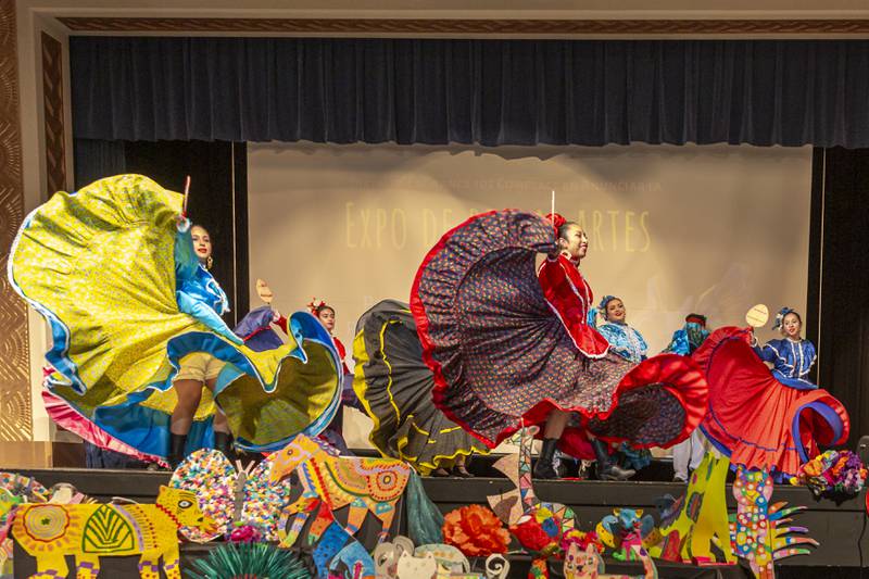 Performances at The Expo de Bellas Artes on Friday, April 25, 2025 at Park Junior High School in La Grange.