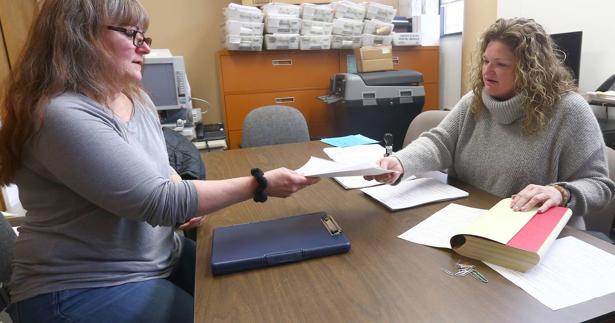 Contested race emerges for La Salle County clerk Shaw Local