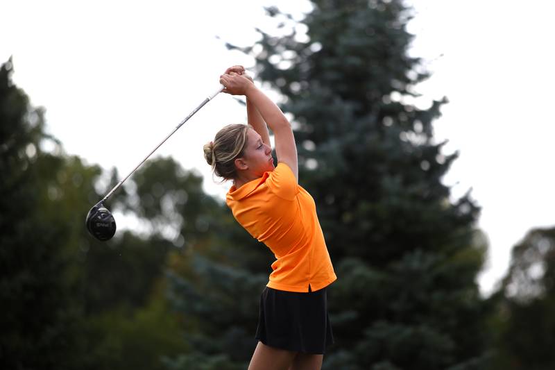 St. Charles East’s Emily Geurts tees off during the Class 2A Waubonsie Valley Girls Golf Sectional on Monday, Oct. 6, 2025 at Springbrook Golf Course in Naperville.