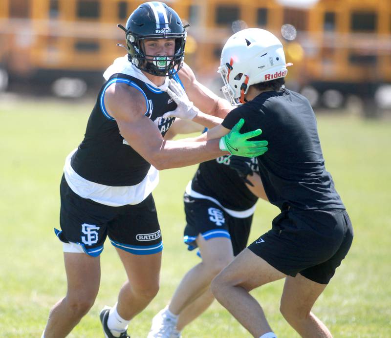 St. Francis tight end Gavin Mueller during a 7-on-7 tournament at Naperville North on Thursday, June 27, 2024.