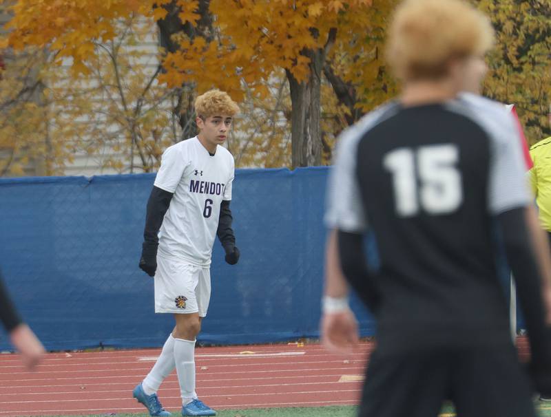 Mendota's Danny Garcia eyes the ball during the Class 1A State title game on Saturday, Nov. 8, 2025 at Hoffman Estates High School.