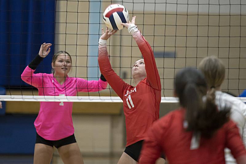 Oregon’s Lexi Ebert sets the ball over the net Wednesday, Sept. 6, 2023 in a game at Newman High School.