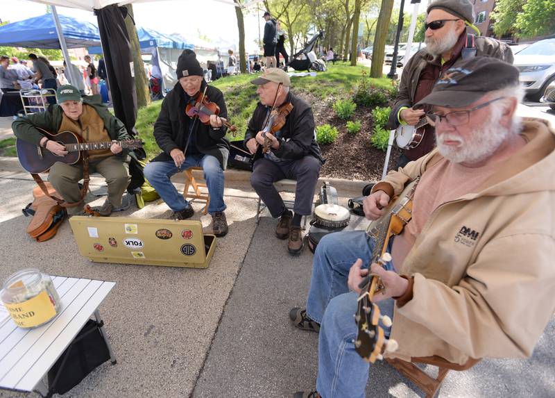 Photos Downers Grove Farmers Market opens for 2024 season Shaw Local