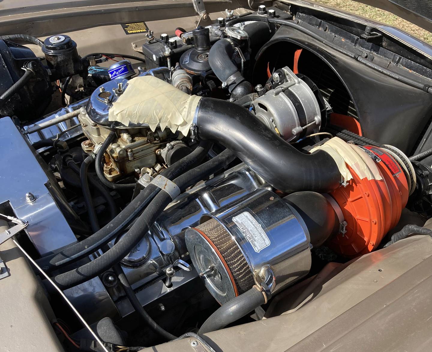 Photos by Steve Rubens - 1963 Studebaker Avanti Engine
