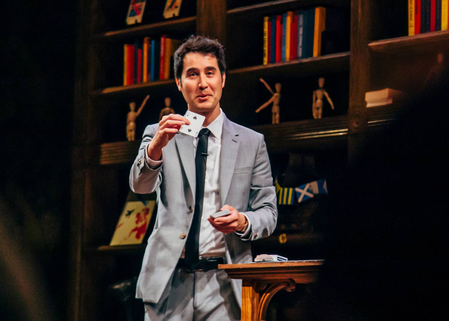 Chicago Shakespeare Theater presents David Kwong as "The Enigmatist"